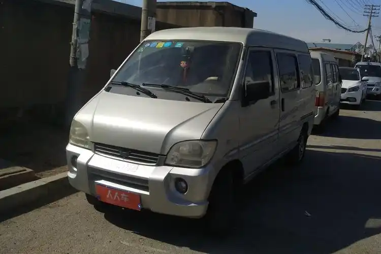 五菱汽车-五菱之光 2010款 1.0l基本型