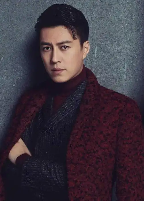 男神靳东与离过婚的江珊同居5年为何又转身娶了二婚的李佳