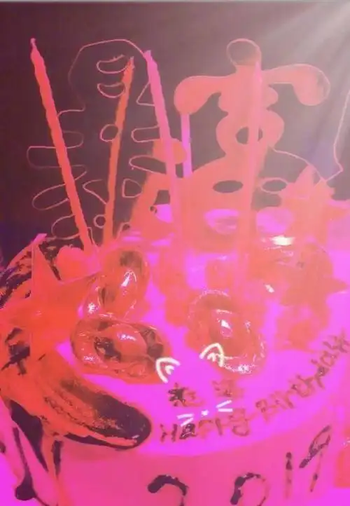 有喜事?陈志朋晒"老婆"字样生日蛋糕,引发网友结婚猜测