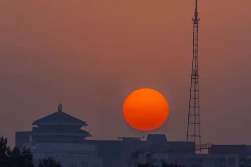 火红金色的太阳(玉渊潭日出)