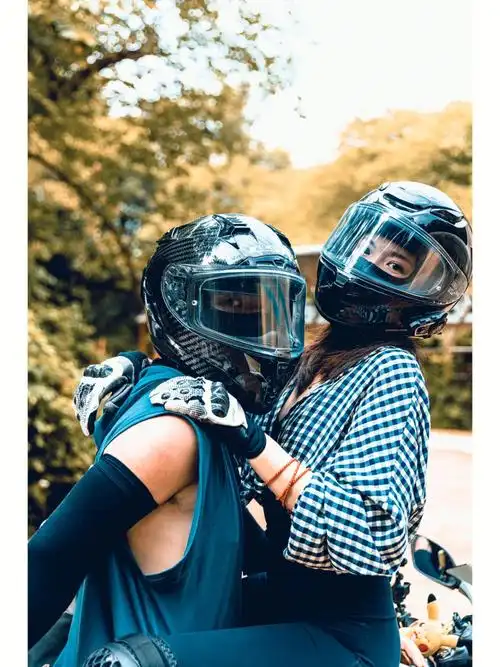 公主与骑士机车情侣