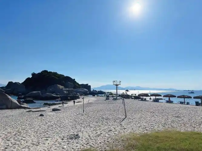 双月湾别去了来它附近的三角洲岛吧