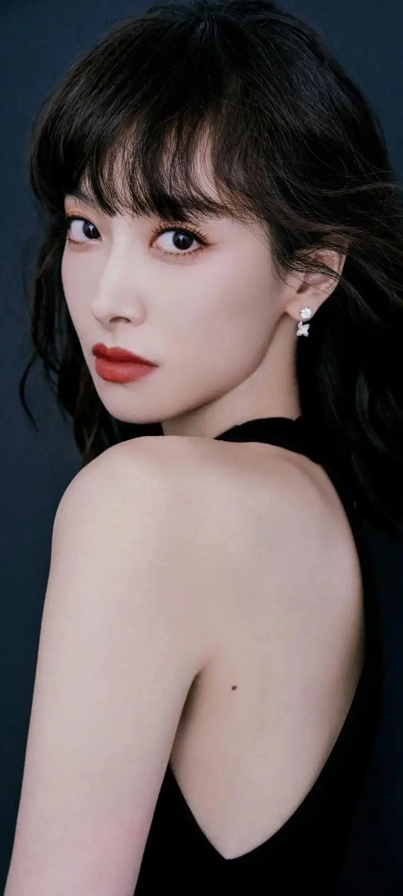 宋茜壁纸热映:不仅是美的象征,更是追梦精神的体现 近期,备受瞩目的