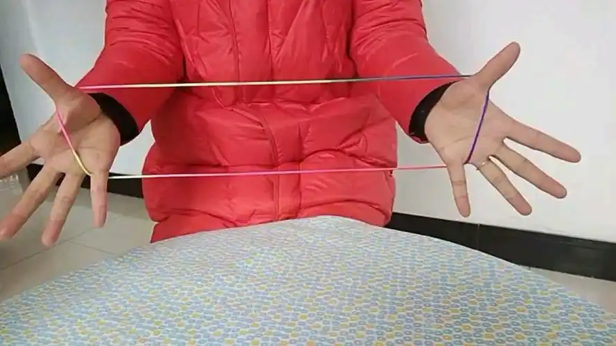 单人翻花绳:巴黎铁塔