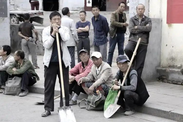 路边找活的民工