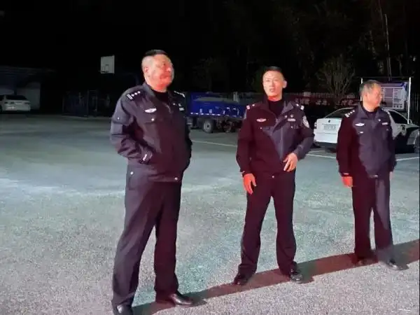 晚上,娄志坚同志与派出所负责同志开展了政治谈话,随后