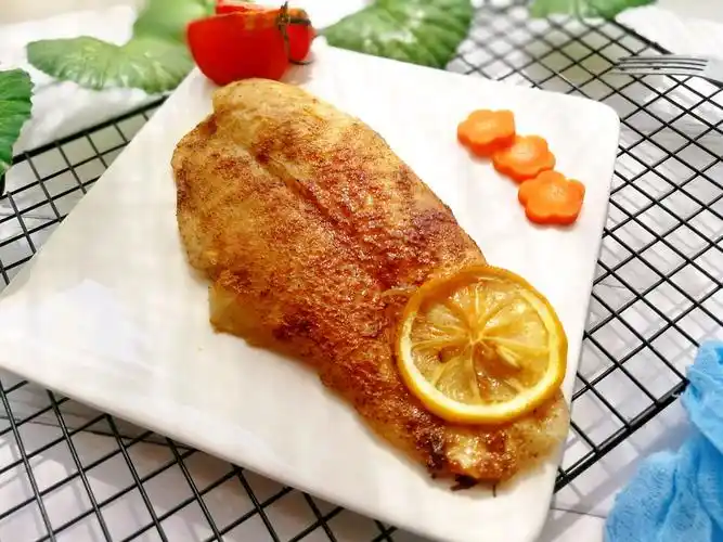 柠香黑椒蚝油烤龙利鱼