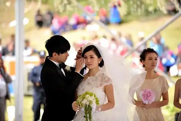 张杰和谢娜结婚12年,从刚开始的不被看好到现在的幸福美满