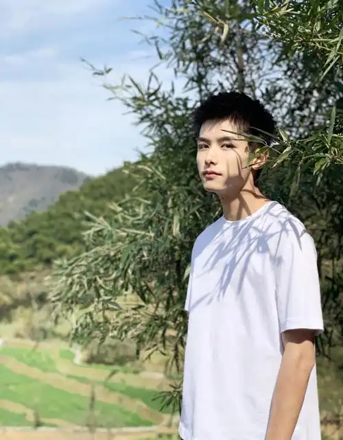 赵弈钦阳光帅气生活照图片56