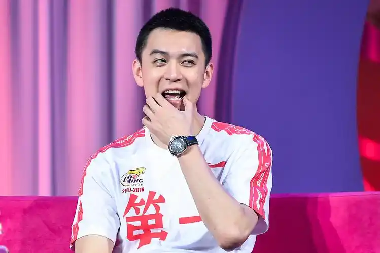 今日图集辽宁男篮颜值担当杨鸣