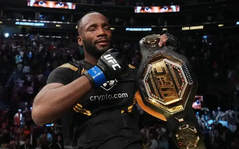 【ufc278 | 八角笼采访】头条主赛:爱德华兹成为史上第二位英国冠军