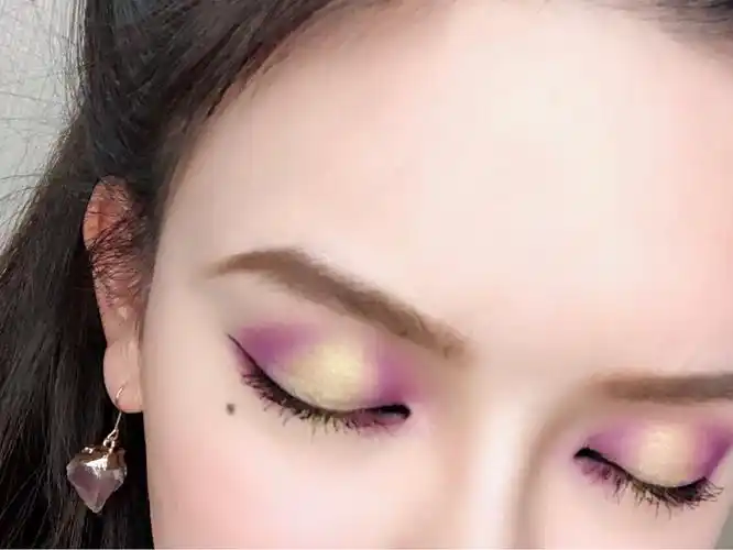 国货画"国妆"仙又媚的中国风紫色眼影飞天仿妆