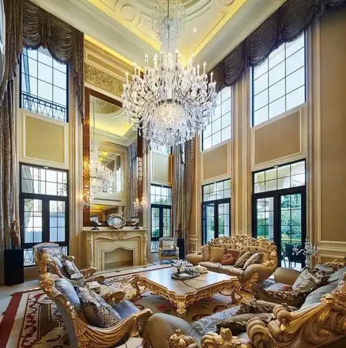 现在的别墅装修成新古典风格也是比较常见的,但是需要注意的就是业主