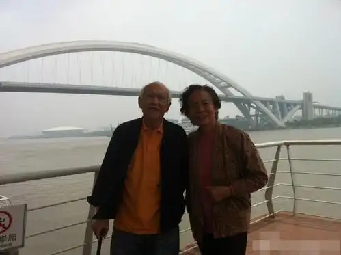 新中国首位女中音歌唱家苏凤娟去世,晚年生活照曝光