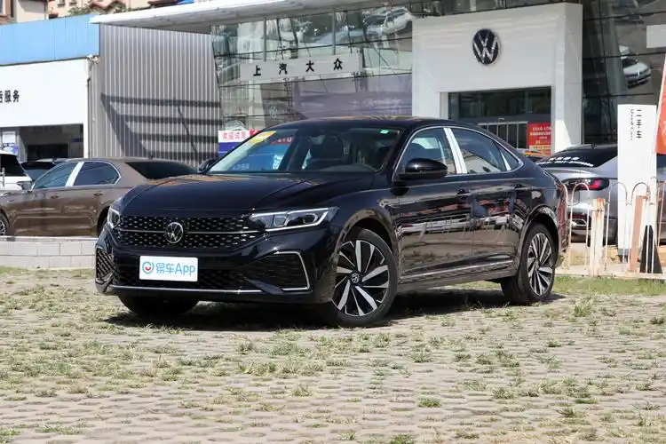 2022款 帕萨特 330tsi 星空豪华版外观