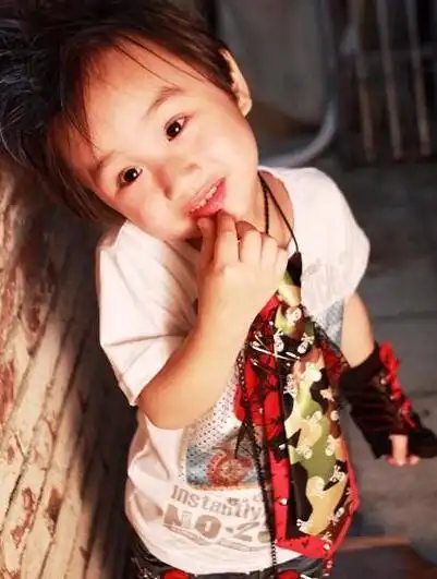 原创台湾童星小彬彬,大家还记不记得?被父亲寄生13年后,近况如何