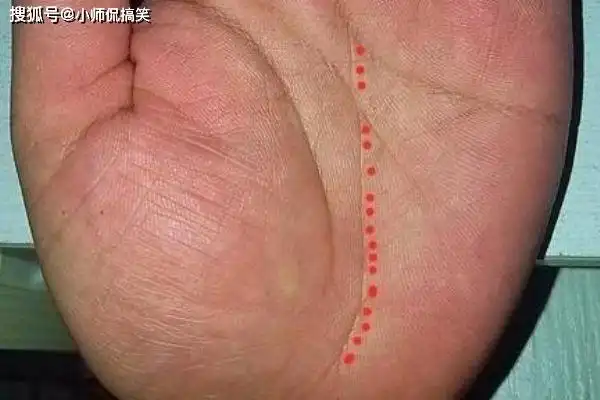 手相出现"通天纹",一辈子都财运不断,老年钱财用不完!