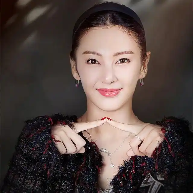 杨天真反对所有艺人恋情公开,张雨绮正面硬刚,力挺鹿晗公开恋情