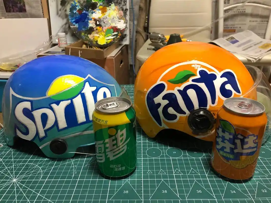 夏天来了 雪碧和芬达更配哦～#手绘头盔 #手工diy - 抖音