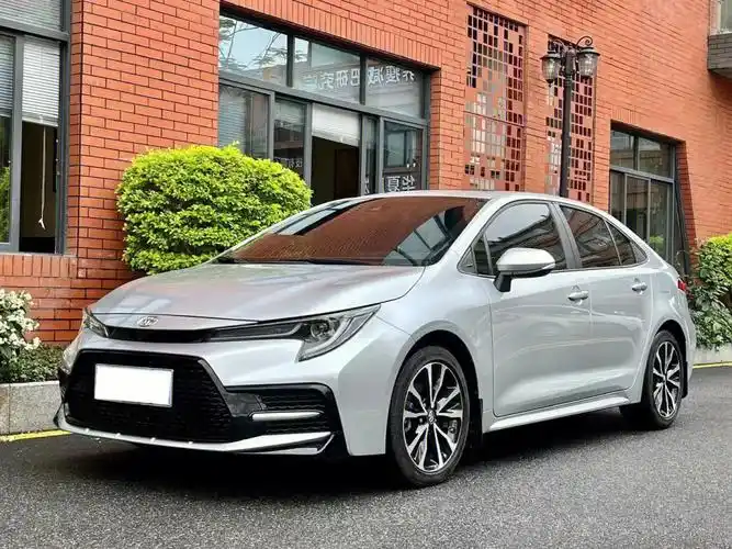 21款丰田雷凌,185tcvt运动版,20年10月上牌,只行驶了一万公里