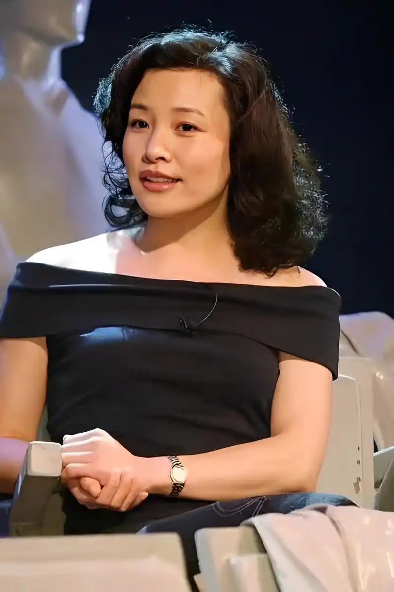 1985年,陈冲在春晚的舞台上说:"我本来不想来的,但当我想到今年是我的