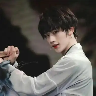 追风少年丁程鑫微信头像超耐看 你笑起来真像好天气