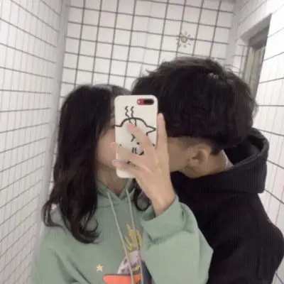 手机遮脸情头?_情侣头像_我要个性网