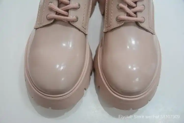 麦昆alexandermcqueen拉丝皮革德比鞋女款黑色杏色