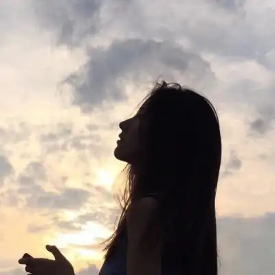 可爱侧脸女头~_女生头像_我要个性网