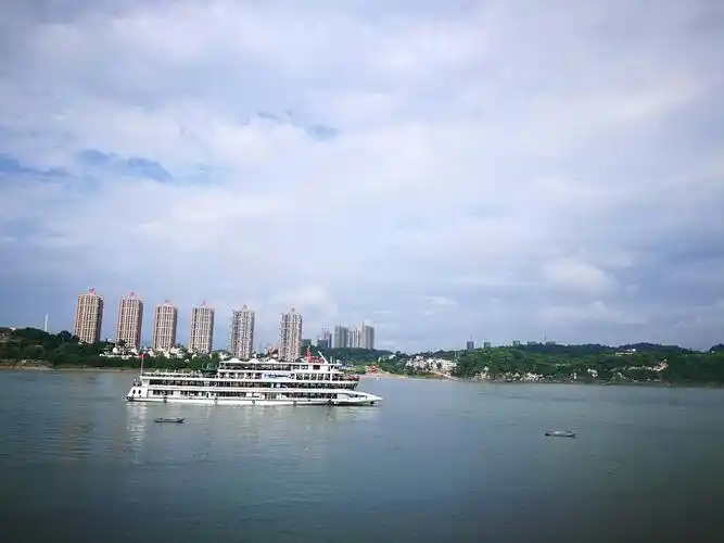 湖北省宜昌市西陵区沿江大道靠近国勇医院