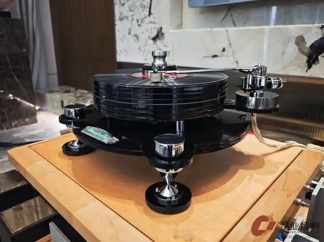 昌业家访以音乐品味生活的温度波兰muarahmt1顶级黑胶唱盘入驻记