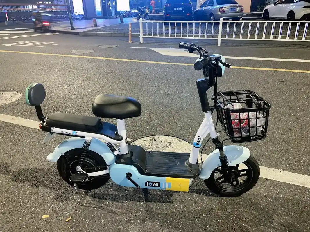 这么好看的绿源电动车不买个?黄牌可过户,车子 - 抖音