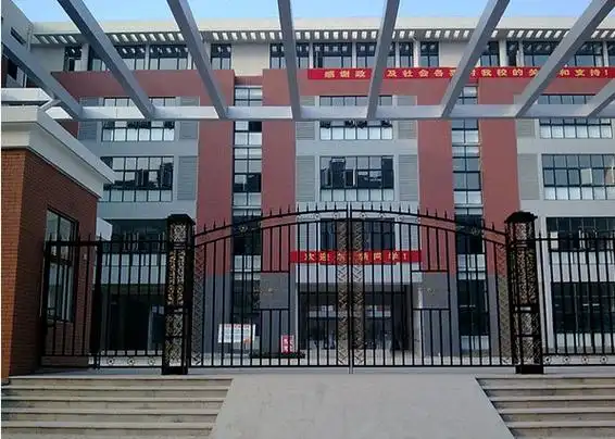 p>武汉市第八十一中学,是 a target="_blank" href="/item/江岸区