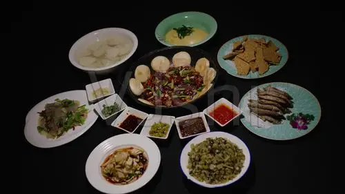 实拍农家乐农家菜