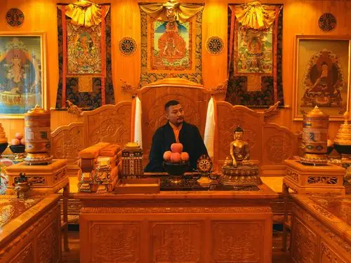 感谢.帕玉活佛.大力支持.今天晚上九点半,不见不散.