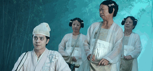 张美娥的"丑"被周星驰吸引,出演《西游降魔篇》,从此签约不断