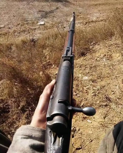 三八大盖作为100多年前的老古董,最大射程超过2400米,现代科技更发达