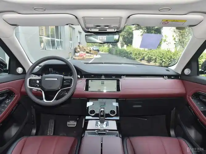 >实拍图片>路虎>揽胜极光>2023款极光l249ps奢享版>首尔珍珠银>内饰>