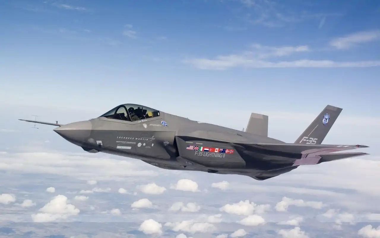 f-35闪电2战斗机高清电脑桌面主题壁纸图片下载大全(三)
