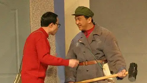 黄宏,巩汉林,林永健春晚小品《装修》,一锤敢要80元