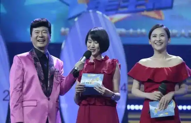 第一轮对决中,植欣顺利晋级六强第二轮对决,马慧晋级六强第三轮董锦涛