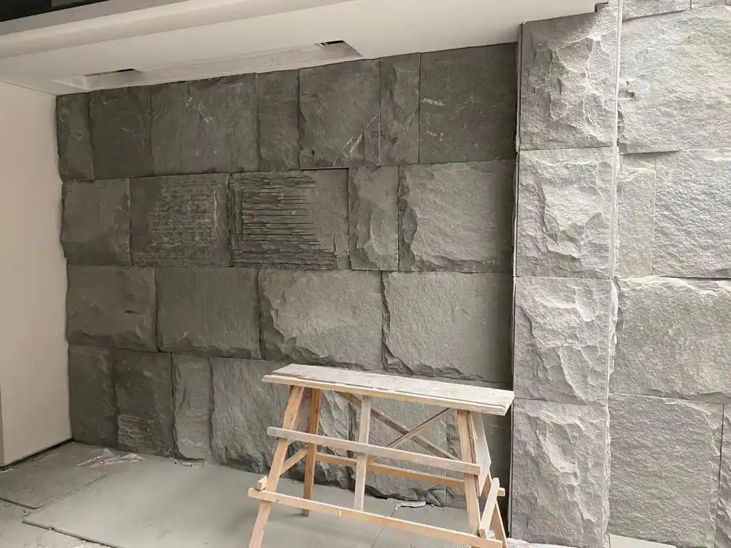 芝麻黑自然面石材幕墙工程案例