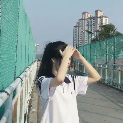 元气满满的女头像仙气干净可爱侧脸真人_女生头像_头像屋