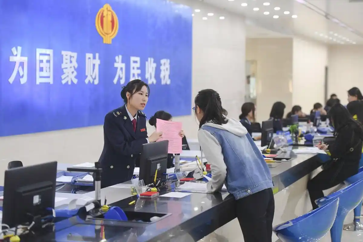 税务干部请回避纳税人重点谈问题税务总局36个督查组分赴各地全面摸查