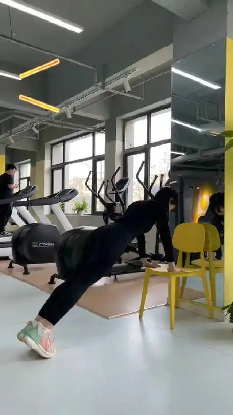 by2yumi暴瘦剩42公斤