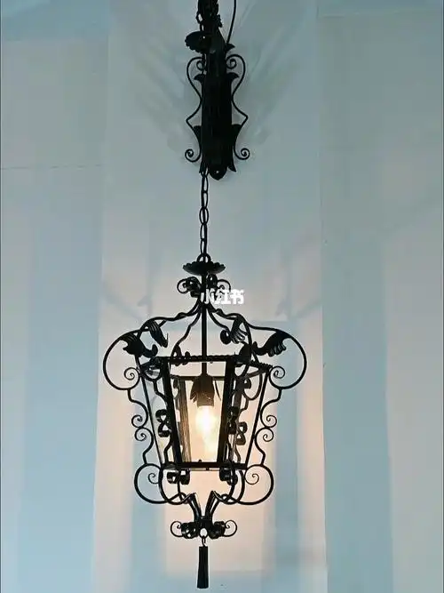 简欧法式风格铁艺壁灯独领欧式古典风情