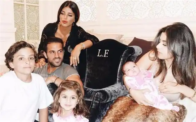 小法也想生 大12岁娇妻已生5娃不配合|c罗|丹妮埃拉|娇妻_新浪新闻