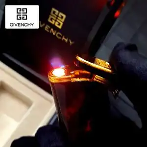 95新纪梵希打火机盒装givenchy琥珀色电子充气防风打火机二手正品