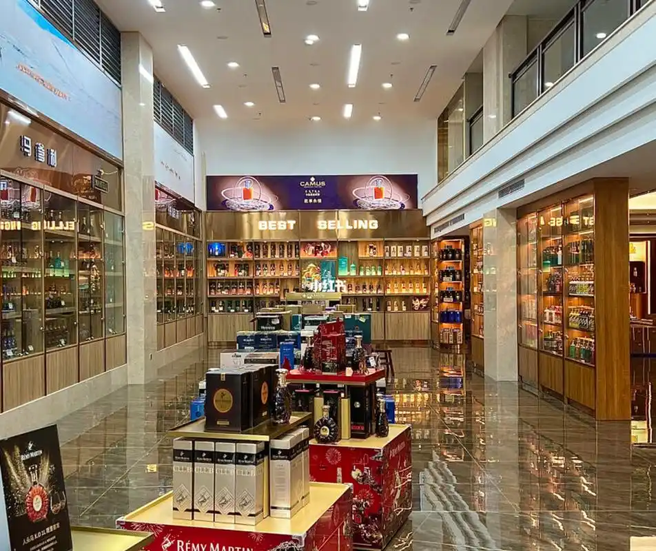 整天没什么生意的烟酒茶商行,他们是怎么赚钱的?