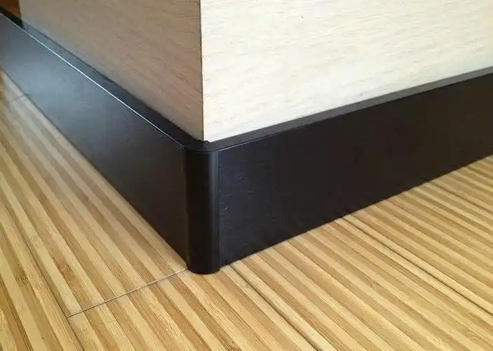 家庭装修中踢脚线什么材质的好?怎么选择?